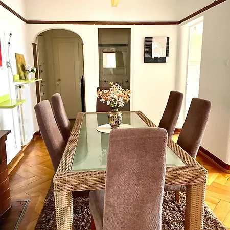 Grand De 3 Appartamento