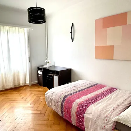 Grand De 3 Appartamento