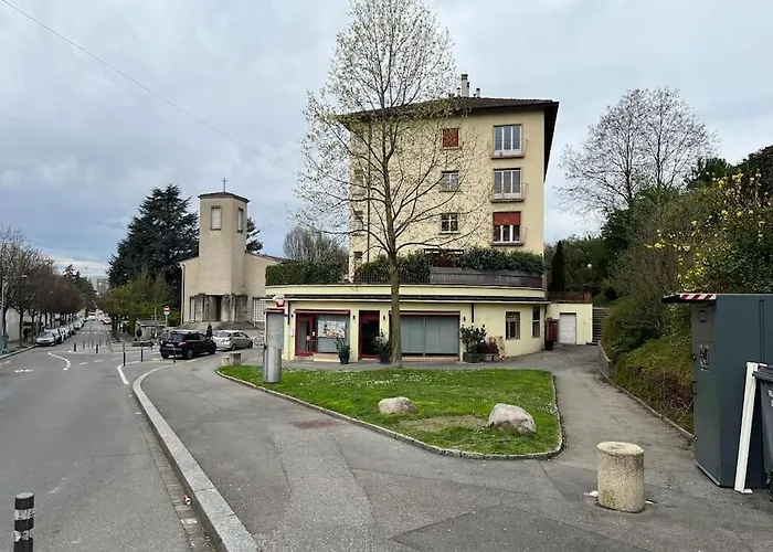 Grand De 3 Apartament *